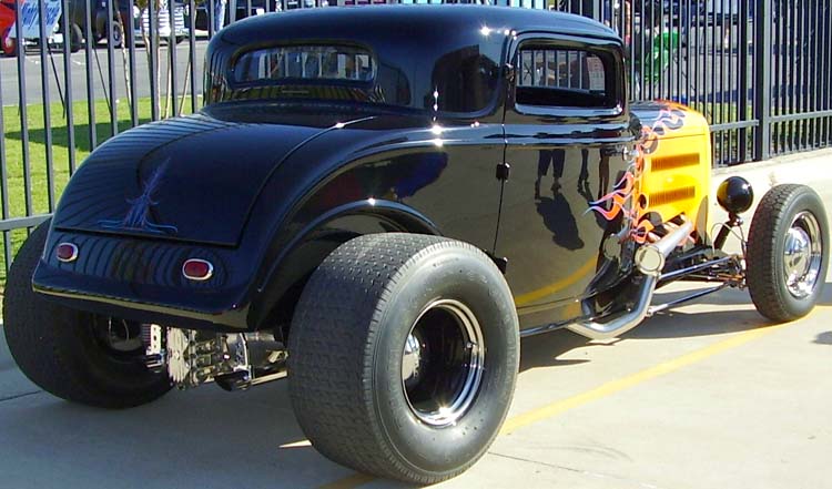 32 Ford Hiboy Chopped 3W Coupe