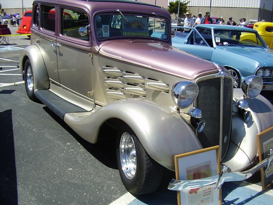 33 REO Flying Cloud 4dr Sedan